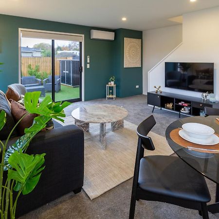Serene Living 2 Bed With Carpark ไครสต์เชิร์ช ภายนอก รูปภาพ
