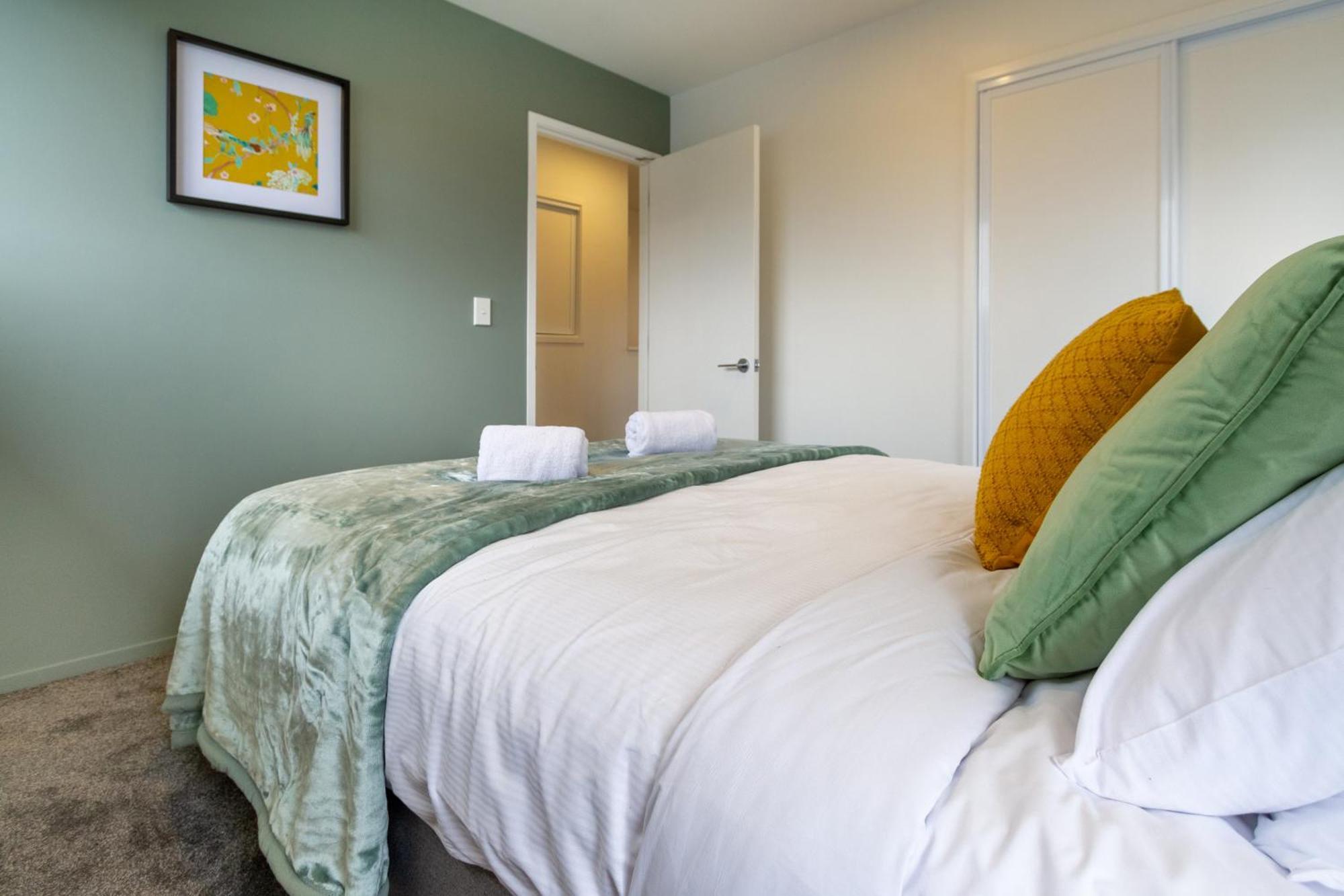 Serene Living 2 Bed With Carpark ไครสต์เชิร์ช ภายนอก รูปภาพ