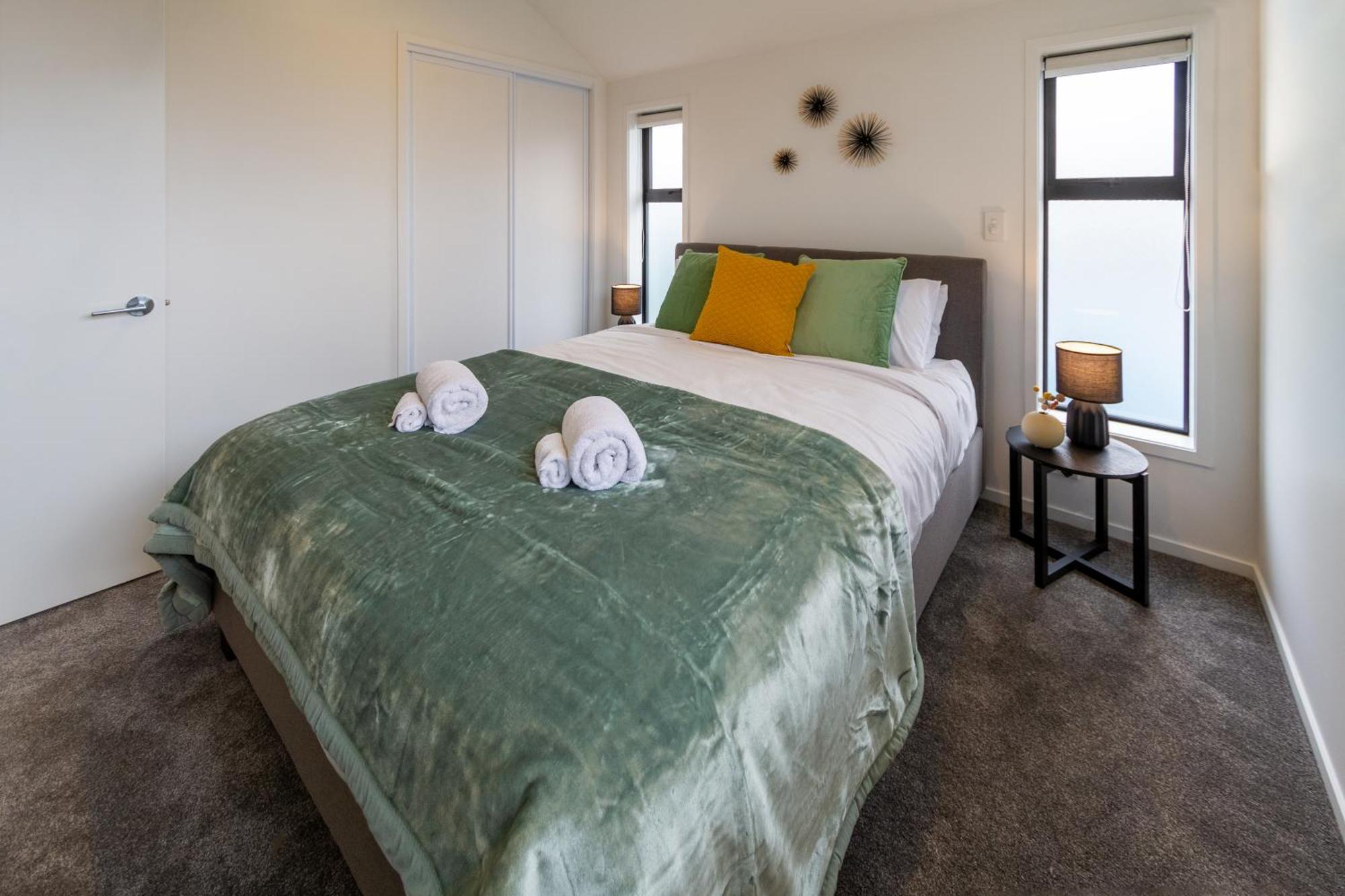 Serene Living 2 Bed With Carpark ไครสต์เชิร์ช ภายนอก รูปภาพ