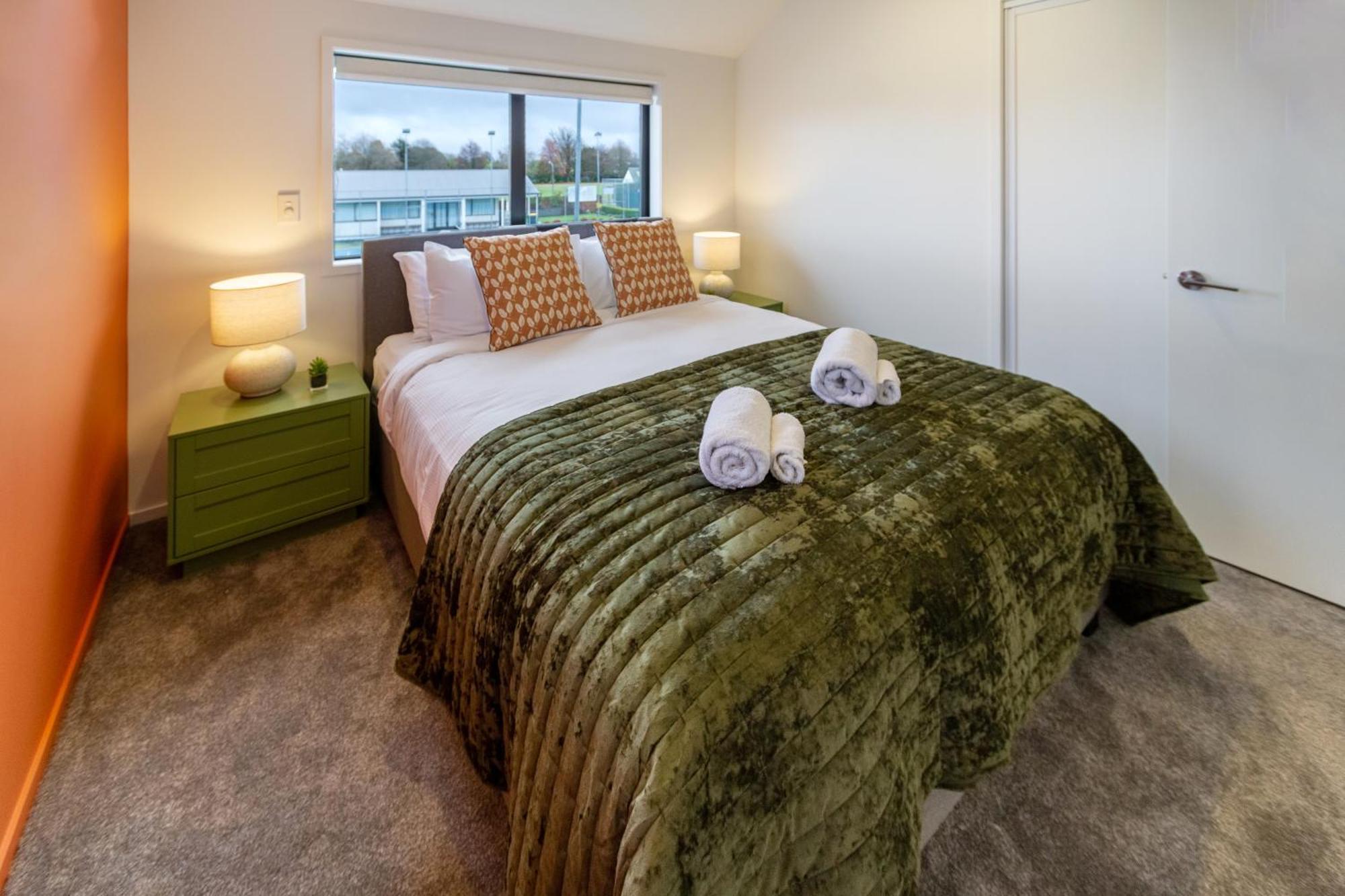 Serene Living 2 Bed With Carpark ไครสต์เชิร์ช ภายนอก รูปภาพ